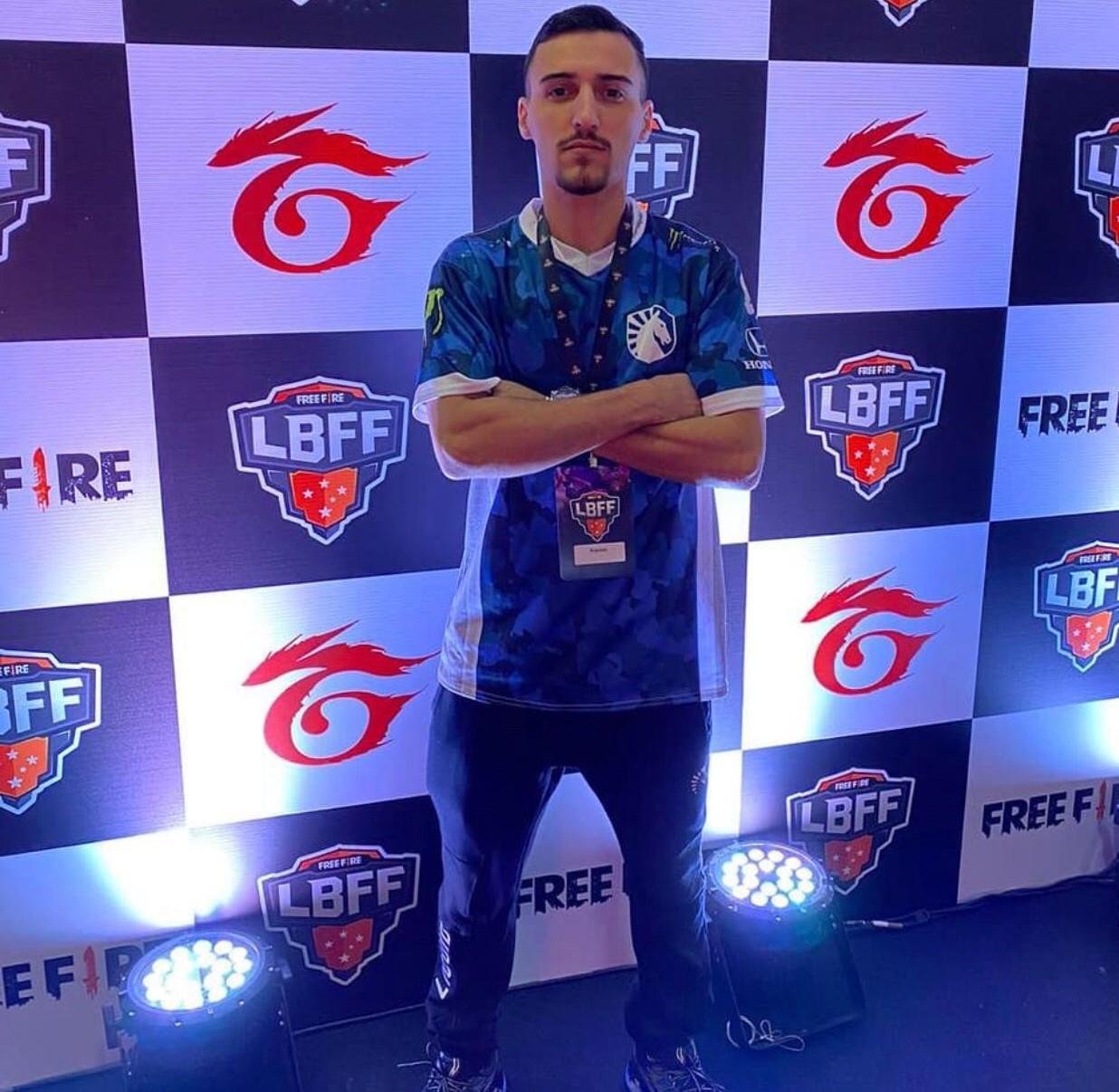 Flamengo Esports divulga novo uniforme em parceria com a Rexpeita