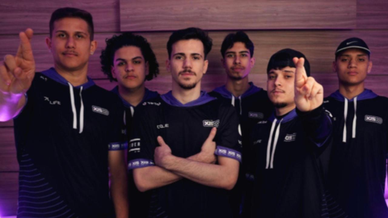 EC Vitória on X: Tem reforço no Leão! A equipe de Free Fire rubro-negra  anunciou a contratação de pro players da guilda Kof para fortalecer o  elenco. Confira os nomes que agora